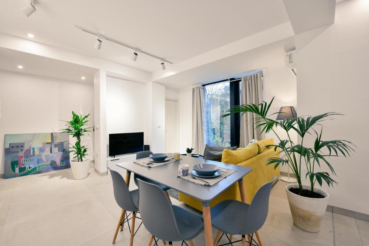 Collective Urban Villa In 地拉那 外观 照片