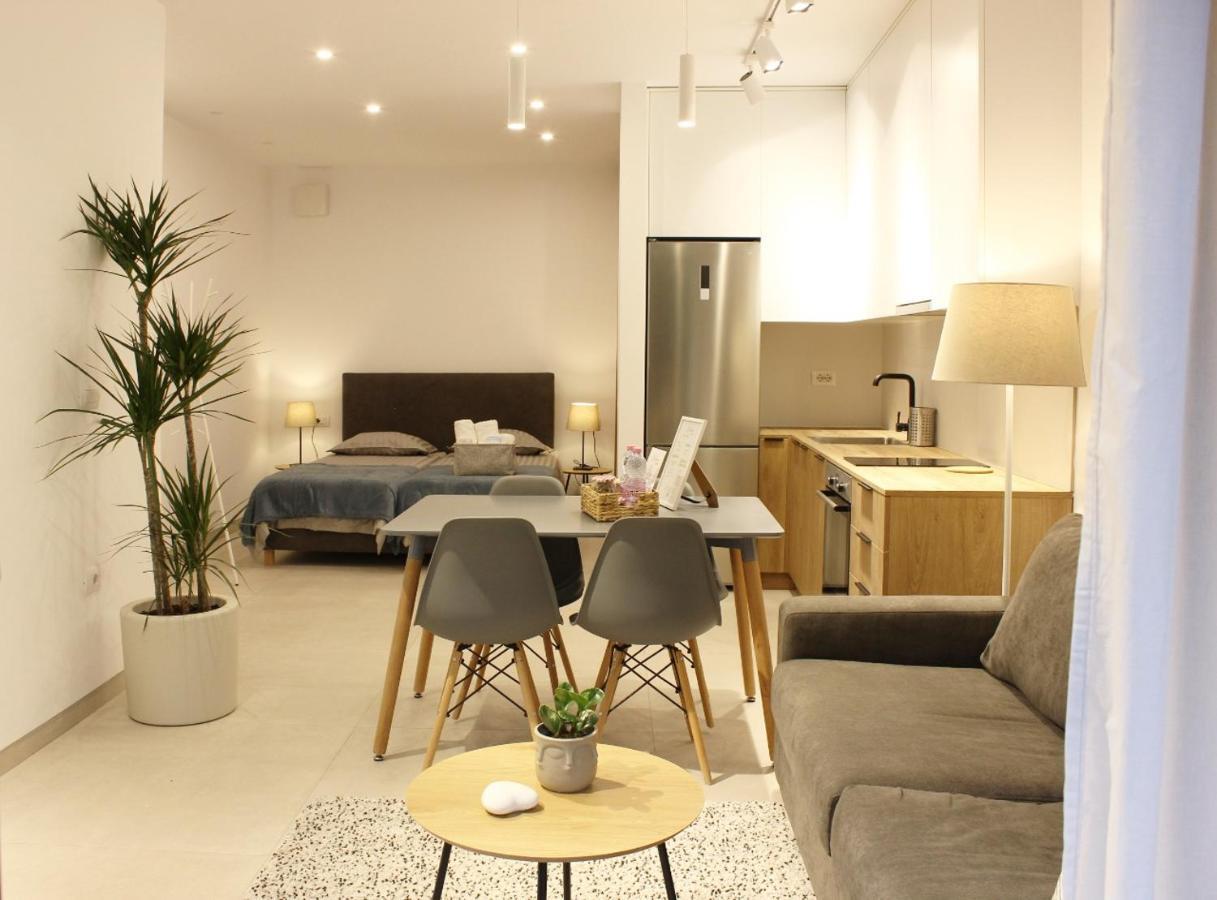 Collective Urban Villa In 地拉那 外观 照片