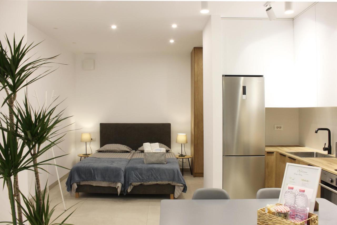 Collective Urban Villa In 地拉那 外观 照片